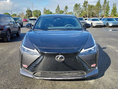 Used 2023 Lexus RZ 450e Premium w/ Technology Package image 2