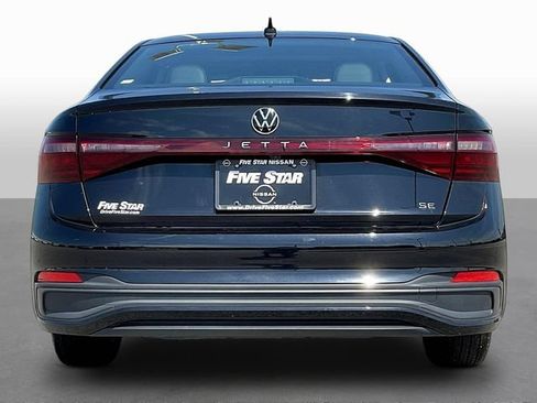 Used 2025 Volkswagen Jetta SE FWD image 6