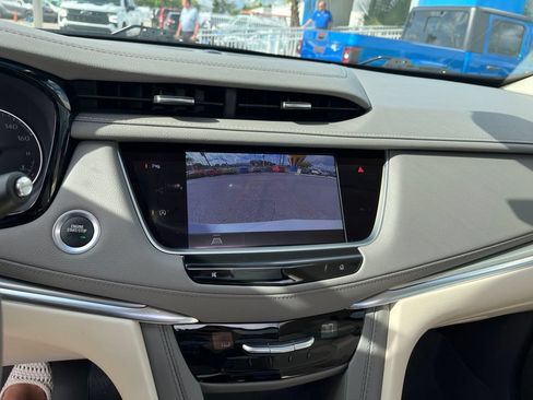 Used 2024 Cadillac XT5 Premium Luxury FWD image 16
