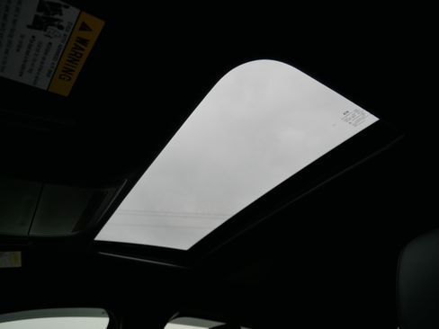 Used 2025 MAZDA MAZDA3 2.5 S Hatchback w/ Premium Pkg image 33