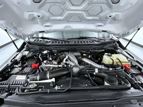 Used 2024 Ford F350 Lariat w/ Chrome Package image 24