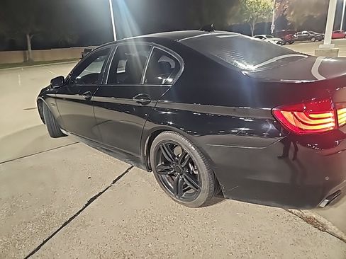 Used 2013 BMW 550i Sedan image 4