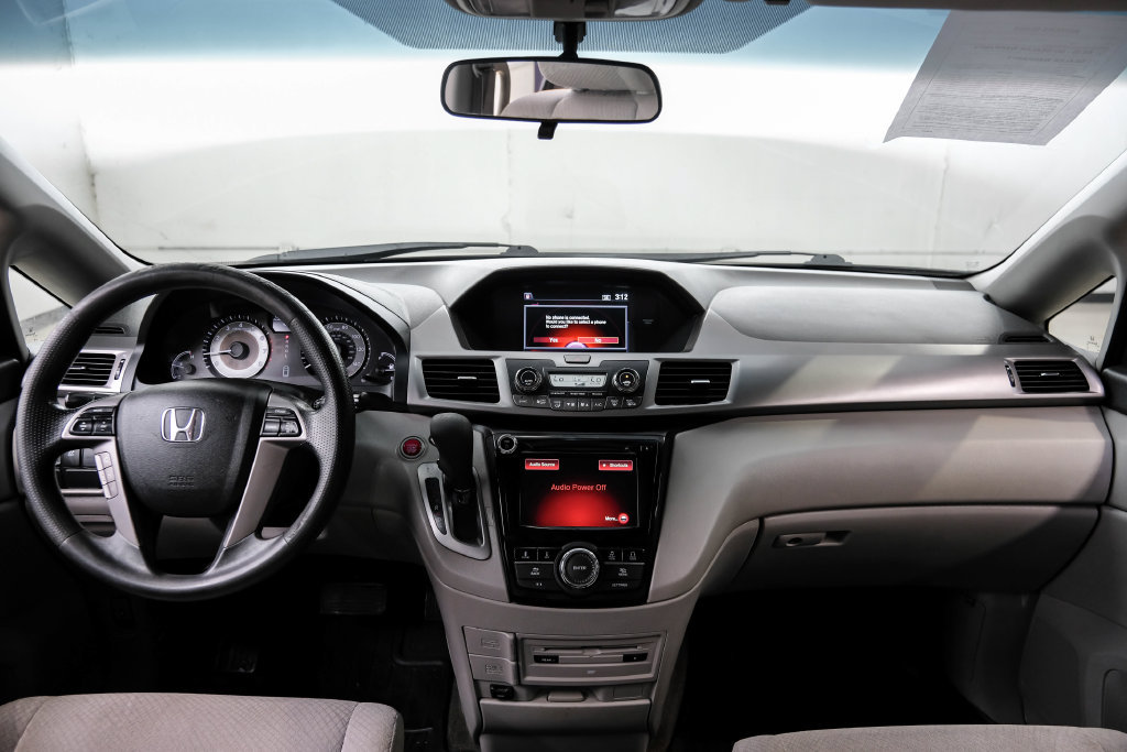 Used 2016 Honda Odyssey SE image 17