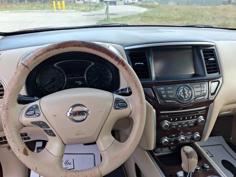 Used 2015 Nissan Pathfinder Platinum image 15