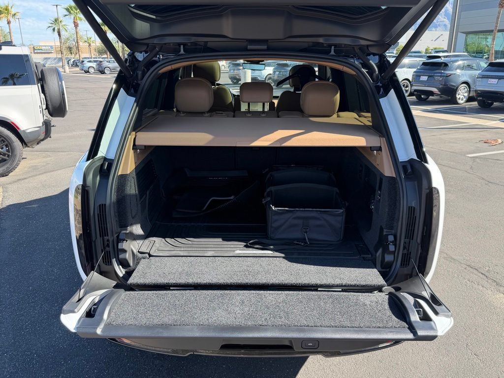 New 2027 Land Rover Range Rover SE AWD/4WD image 17