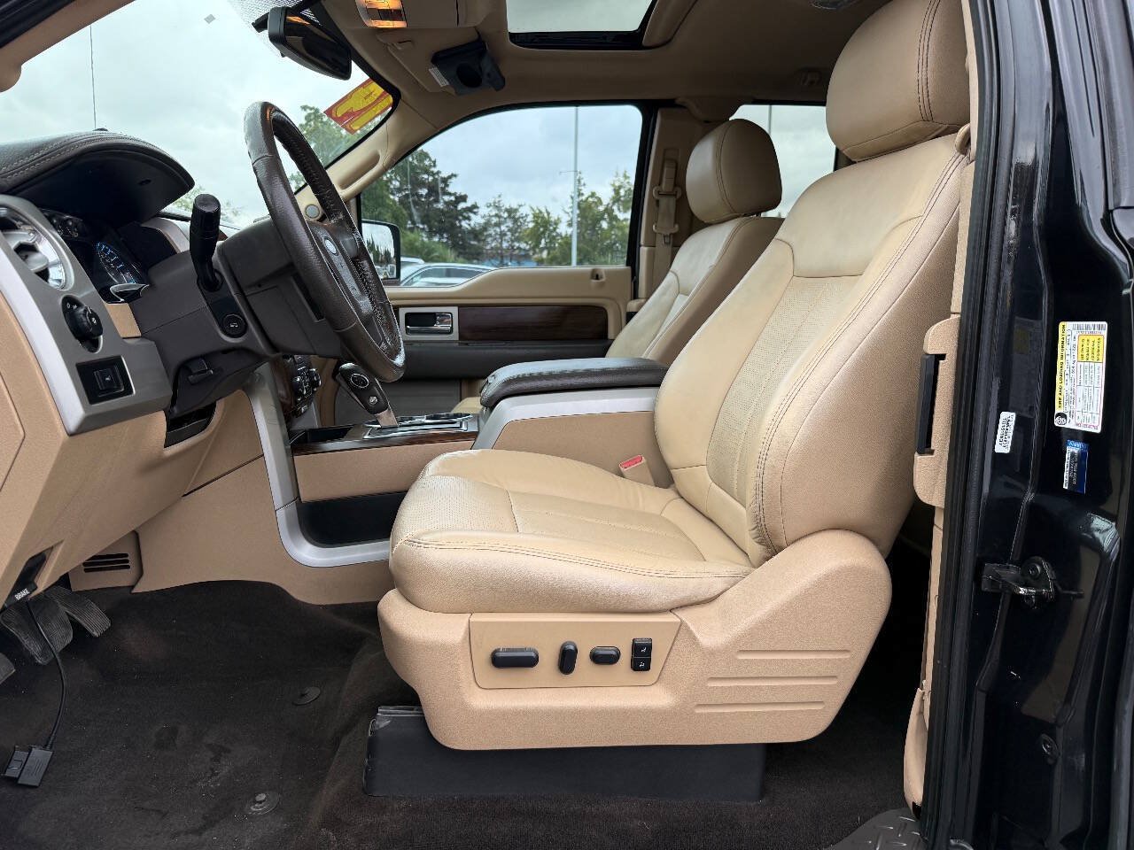 Used 2014 Ford F150 Lariat w/ Equipment Group 502A Luxury AWD/4WD image 9