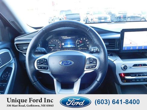 Used 2022 Ford Explorer XLT w/ Equipment Group 202A image 17