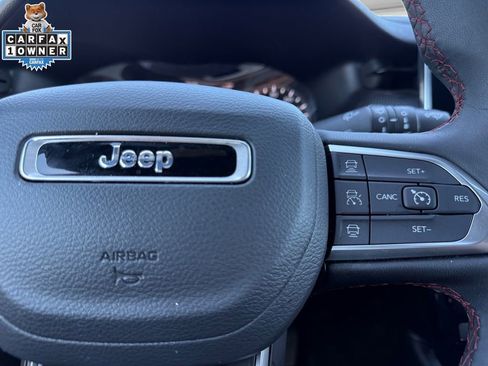 Used 2025 Jeep Compass Trailhawk AWD/4WD image 26