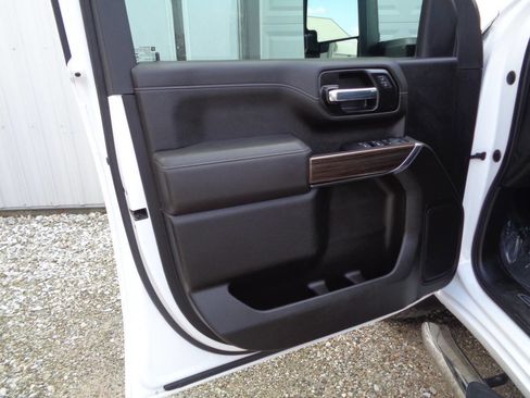 Used 2022 Chevrolet Silverado 2500 LT w/ Fleet Comfort Package image 43