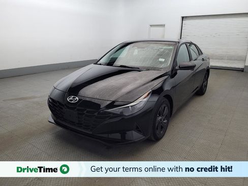 Used 2023 Hyundai Elantra SEL image 1
