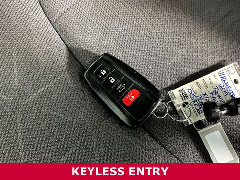 Used 2019 Toyota RAV4 XLE w/ Convenience Package AWD/4WD image 30