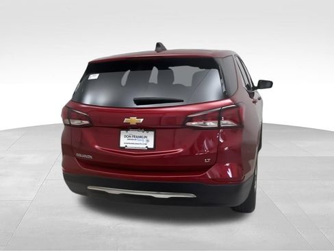 Used 2022 Chevrolet Equinox LT FWD image 2
