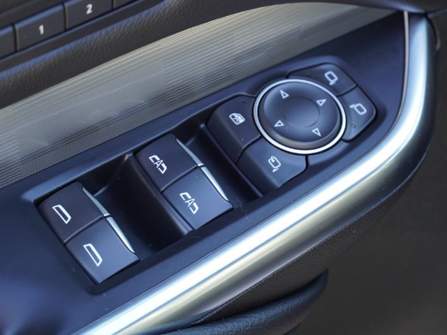 Used 2025 Cadillac XT4 Premium Luxury FWD image 28