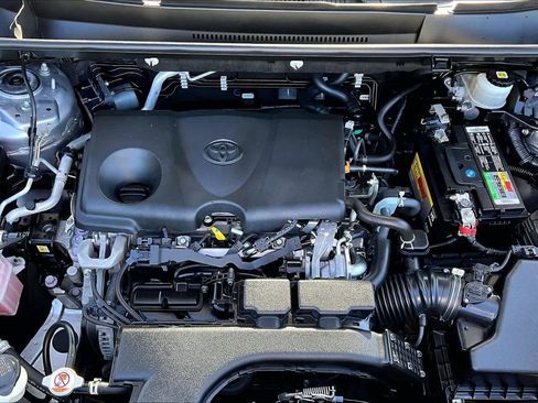 Used 2021 Toyota RAV4 XLE Premium FWD image 31