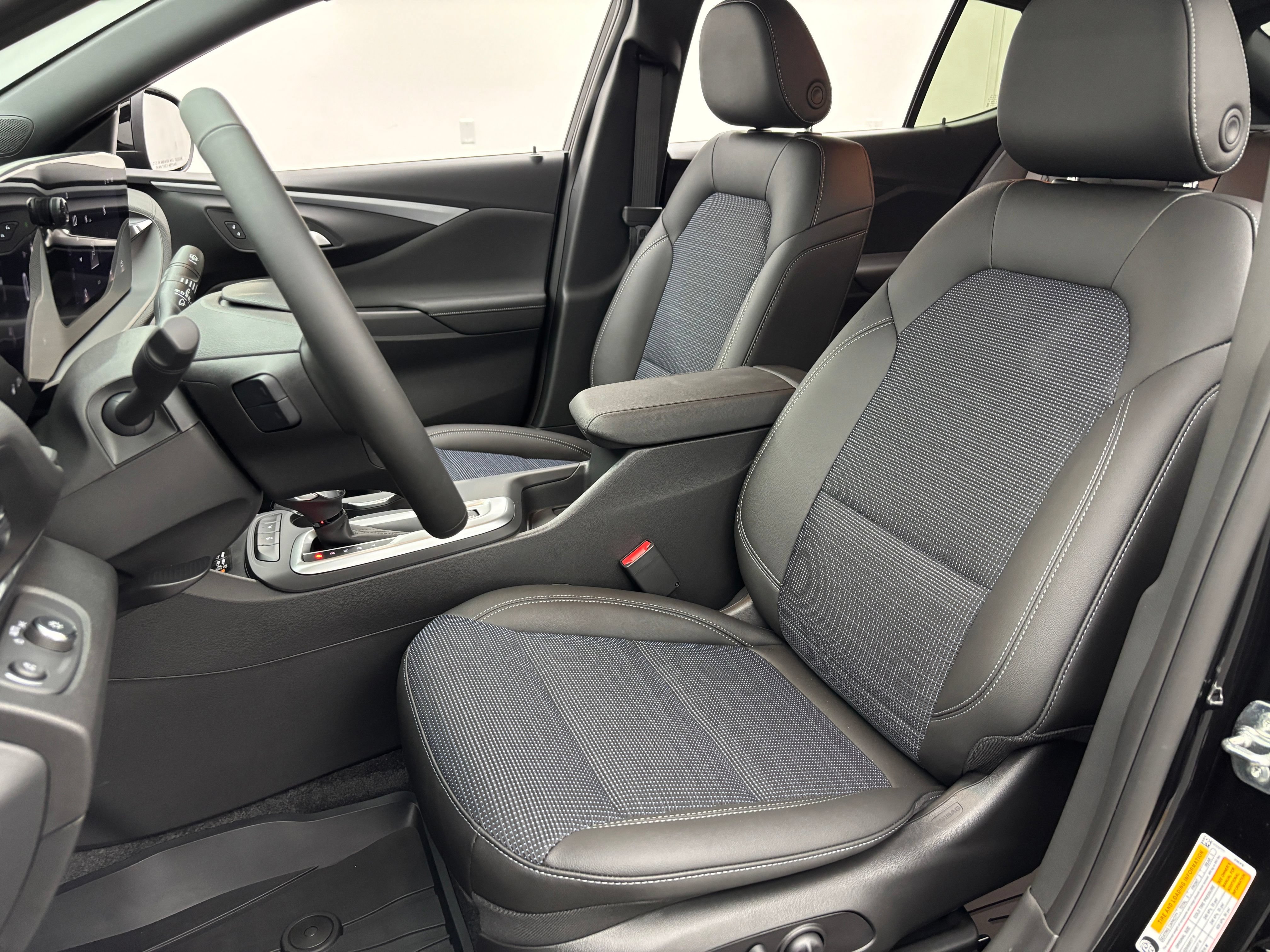 New 2026 Buick Envista Sport Touring w/ Convenience I Package FWD image 17