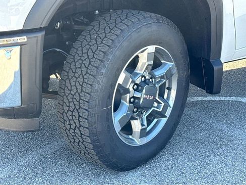 New 2026 GMC Sierra 2500 SLE AWD/4WD image 24
