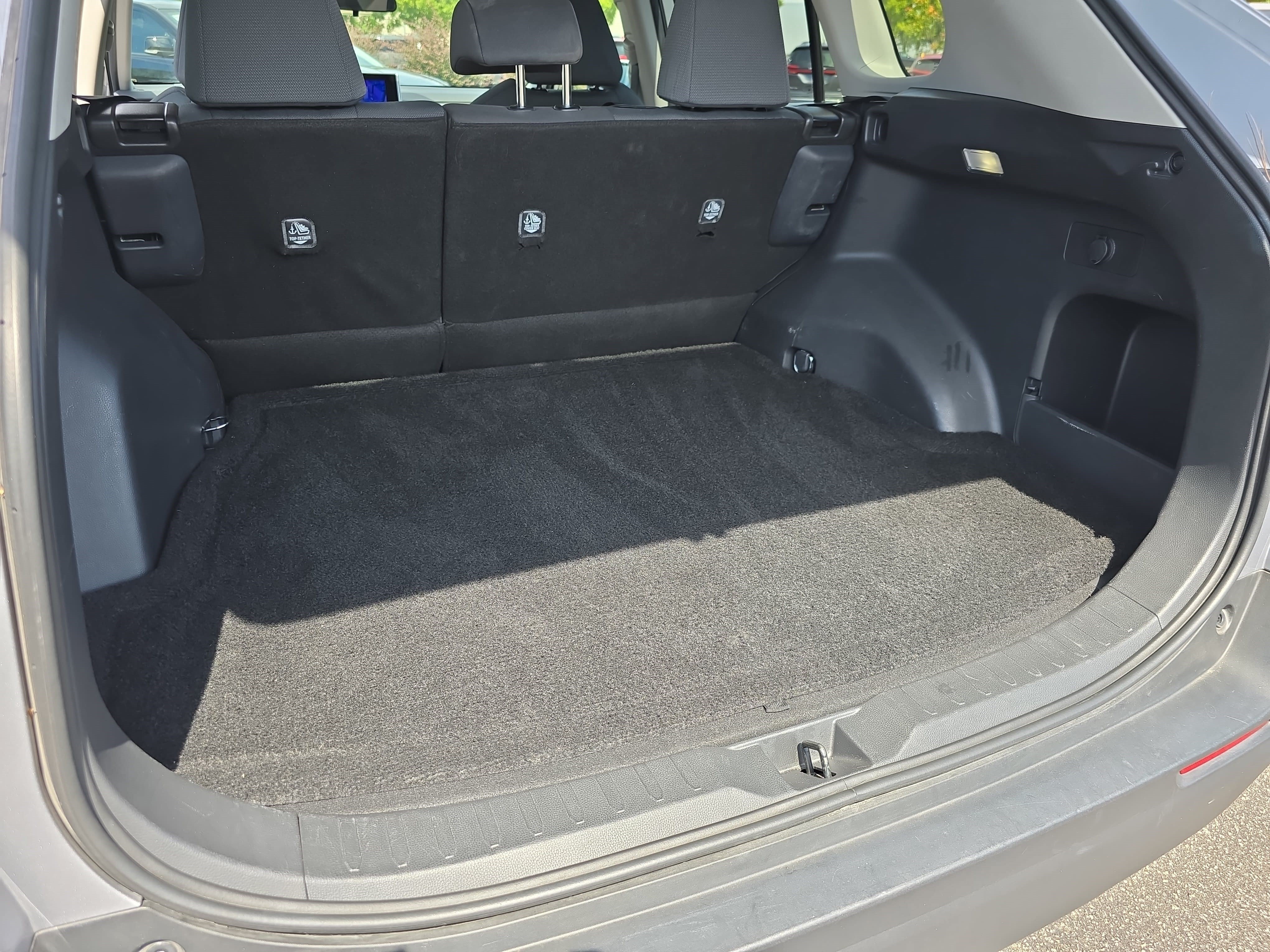Used 2025 Toyota RAV4 XLE FWD image 12