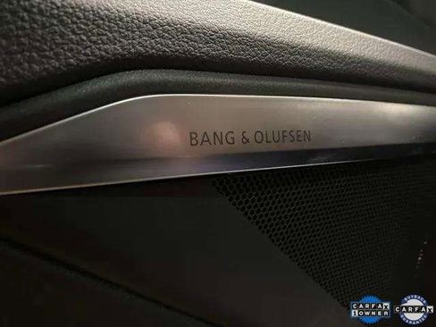 Used 2022 Audi e-tron Premium Plus w/ Premium Plus Package image 35