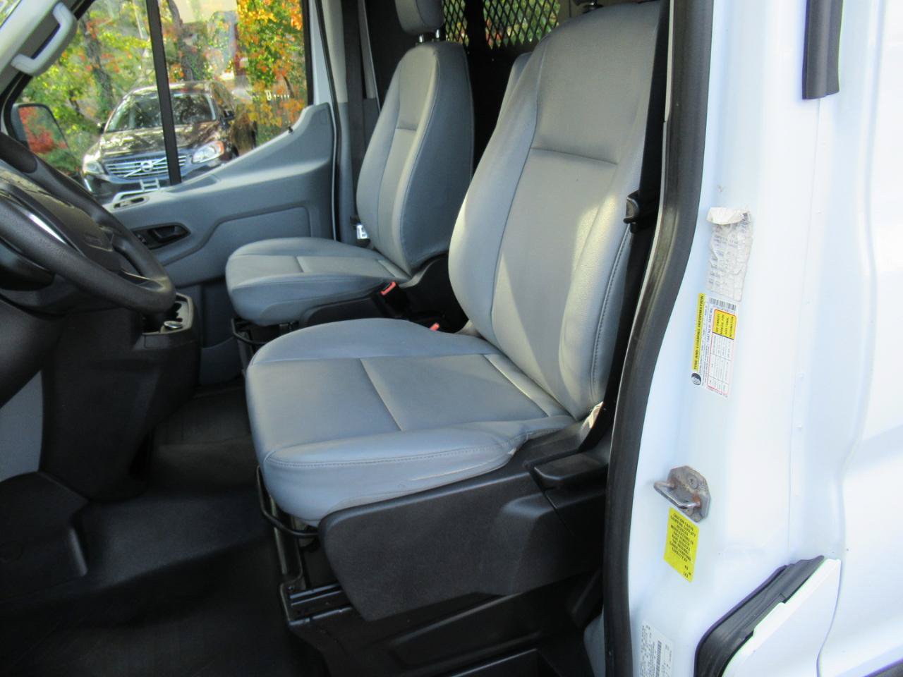 Used 2019 Ford Transit 250 148 Medium Roof RWD image 10