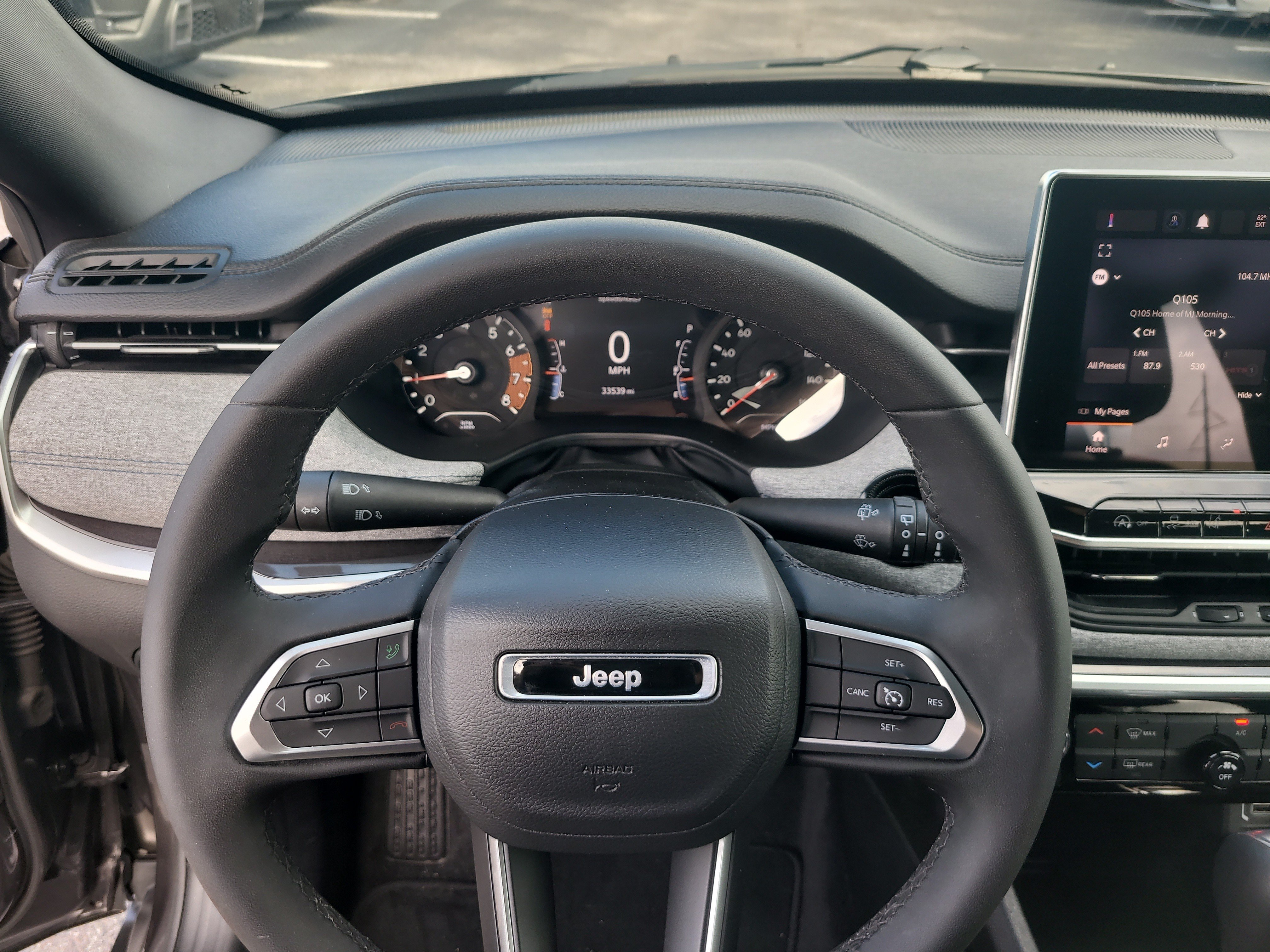 Used 2023 Jeep Compass Latitude AWD/4WD image 25