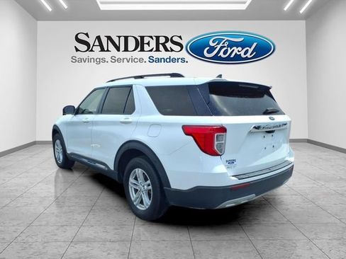 Used 2023 Ford Explorer XLT w/ Equipment Group 202A AWD/4WD image 4