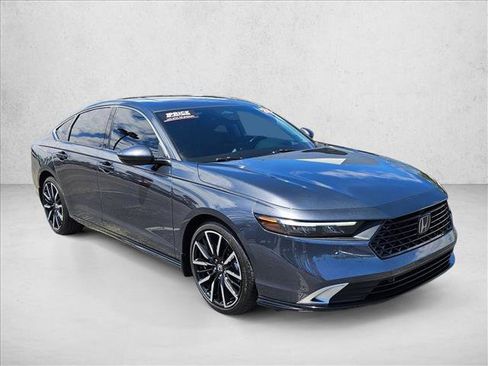 Used 2024 Honda Accord Touring image 3