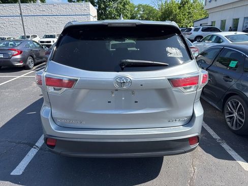 Used 2016 Toyota Highlander XLE AWD/4WD image 5