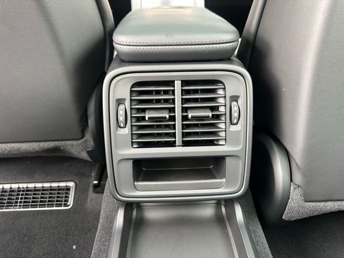 Used 2026 Porsche Taycan 4S image 40