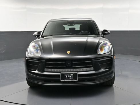 Certified 2023 Porsche Macan Turbo AWD/4WD image 11