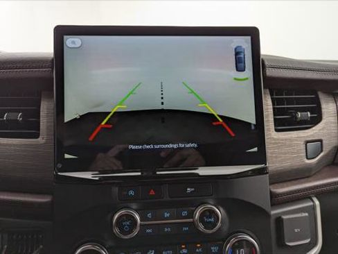 Used 2023 Ford Expedition Limited image 30