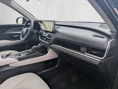 Certified 2025 Toyota Grand Highlander AWD image 23