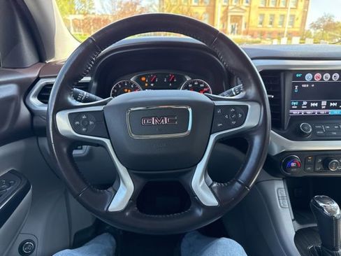 Used 2018 GMC Acadia SLT AWD/4WD image 17