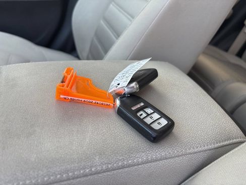 Used 2019 Honda CR-V EX image 19