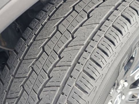 Used 2017 Nissan Titan Platinum Reserve image 35