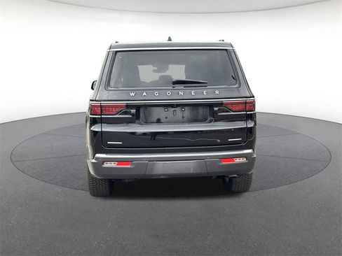 Used 2022 Jeep Wagoneer Series II w/ Rear Seat Video Group 1 image 4