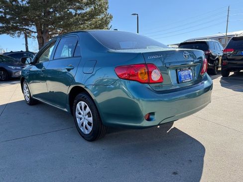 Used 2010 Toyota Corolla LE image 3