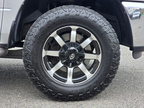 Used 2016 RAM 2500 Tradesman w/ Chrome Appearance Group AWD/4WD image 9