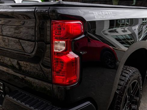 Used 2025 Chevrolet Silverado 1500 Custom Trail Boss w/ Midnight Edition AWD/4WD image 36