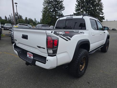 Used 2021 Toyota Tacoma TRD Pro AWD/4WD image 3