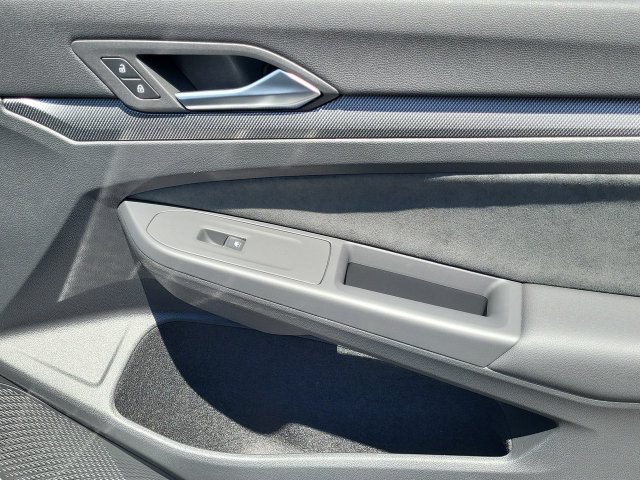 New 2026 Volkswagen GTI SE FWD image 18