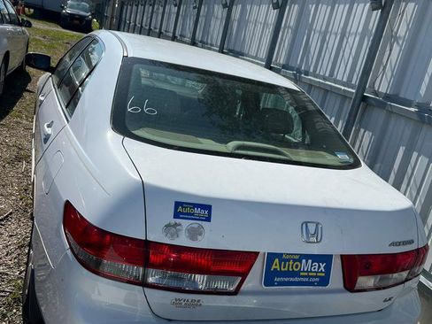 Used 2003 Honda Accord LX image 3