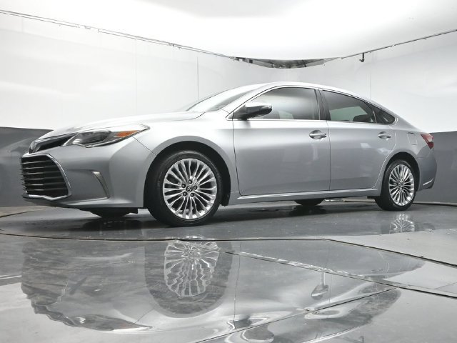 Used 2016 Toyota Avalon Limited w/ Toyota Safety Sense Package FWD image 38