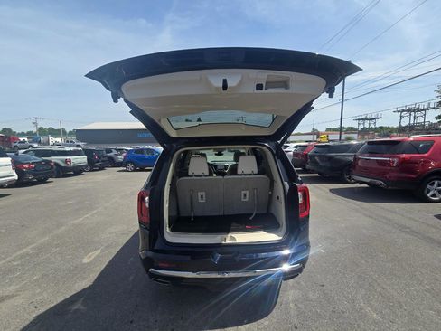Used 2022 GMC Acadia Denali w/ Denali Ultimate Package AWD/4WD image 21