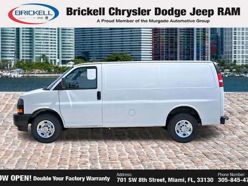 Used 2021 Chevrolet Express 2500 w/ Driver Convenience Package RWD image 9