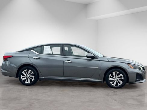 Used 2023 Nissan Altima 2.5 S FWD image 8