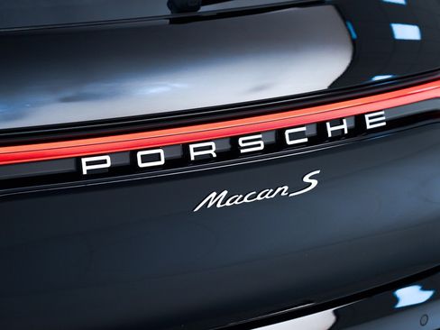 New 2026 Porsche Macan S image 14