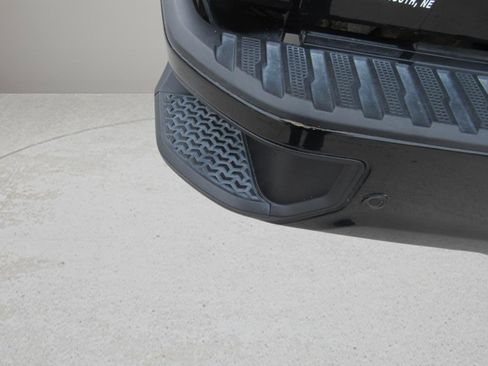 Used 2024 Chevrolet Silverado 2500 High Country image 15