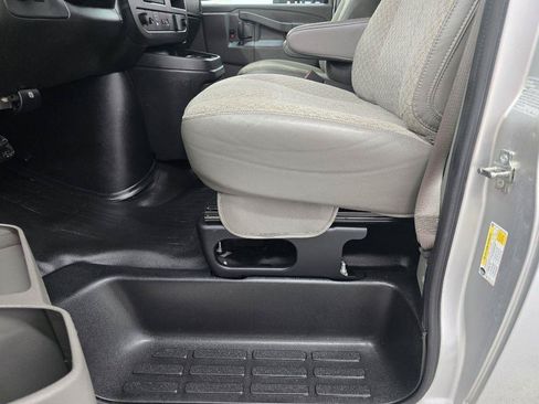 Used 2024 Chevrolet Express 2500 w/ Driver Convenience Package RWD image 9