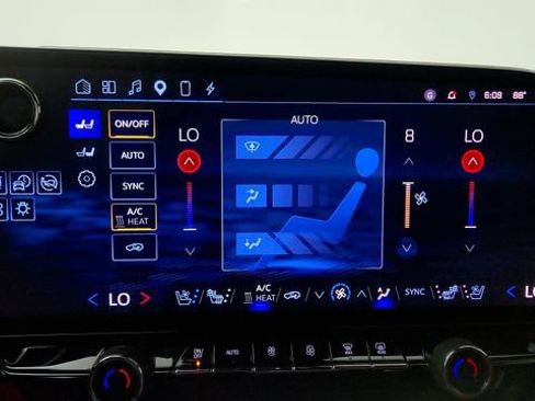 Used 2024 Chevrolet Blazer EV RS RWD image 68