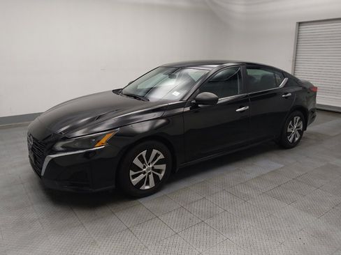 Used 2024 Nissan Altima 2.5 S FWD image 2